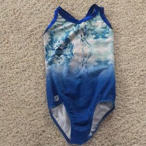 Girls gymnastics Leo